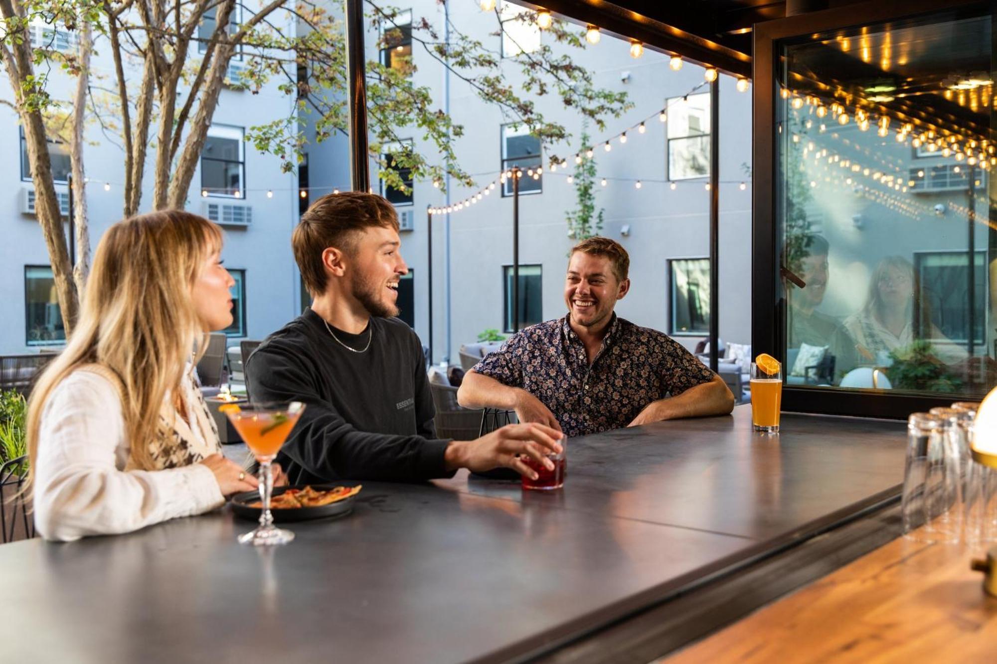 ホテル Voco The Darwin - Atlanta Midtown By Ihg エクステリア 写真